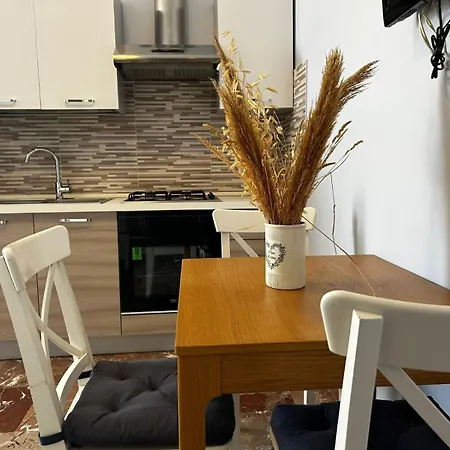 La Casa Di Nino Apartment *